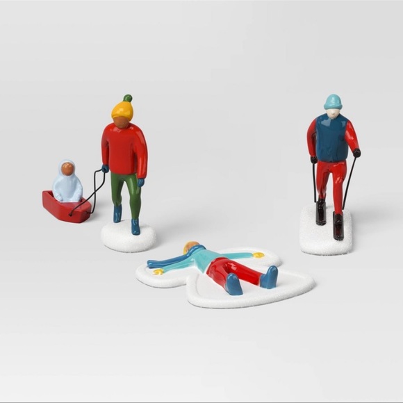 5pc Snow Activities Christmas Figurine Set - Picture 3 of 4